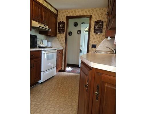 95 Macomber Ave, Springfield, MA 01119 photo 6