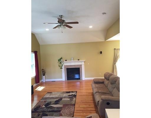 11 Jenna Ln, Sutton, MA 01590 photo 4