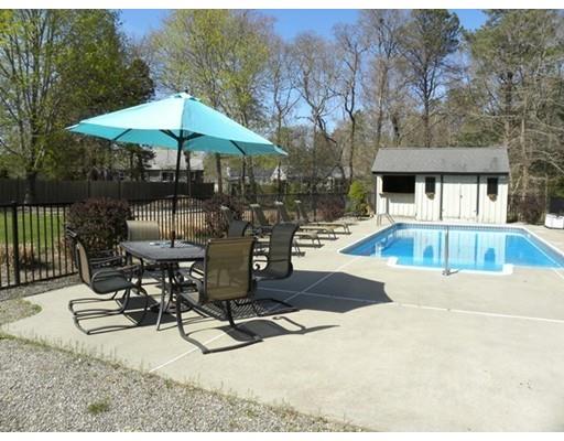 6 Penny Ln, East Wareham, MA 02538 photo 11