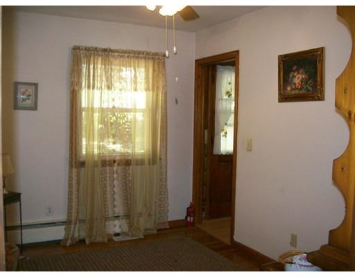129 Croyden Terrace, Springfield, MA 01104 photo 9