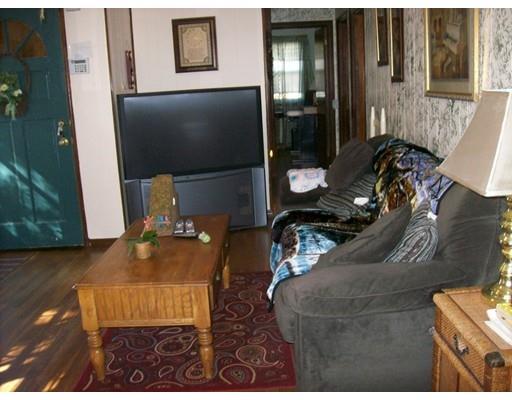 129 Croyden Terrace, Springfield, MA 01104 photo 7