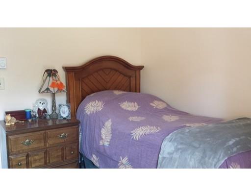 15 Kingsberry Ln, Ware, MA 01082 photo 10