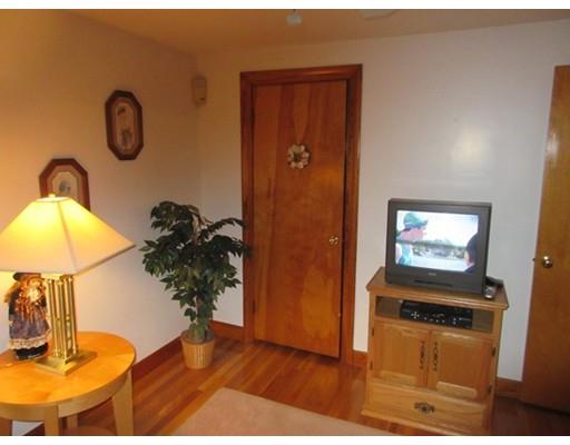 8 Wilson Rd, Wakefield, MA 01880 photo 13