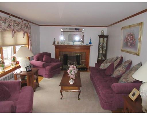 8 Wilson Rd, Wakefield, MA 01880 photo 3