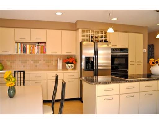 35 Gerald Rd, Marblehead, MA 01945 photo 8