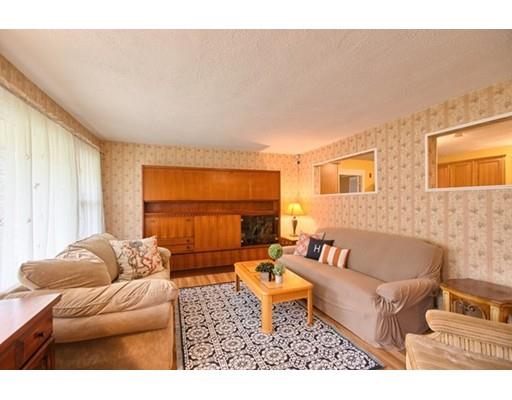 6 Cherry Rd, Beverly, MA 01915 photo 3