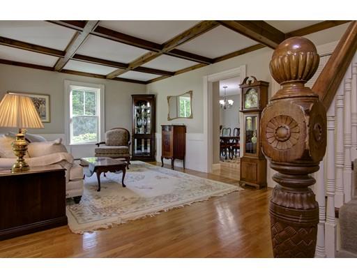 64 Charles St, Reading, MA 01867 photo 4