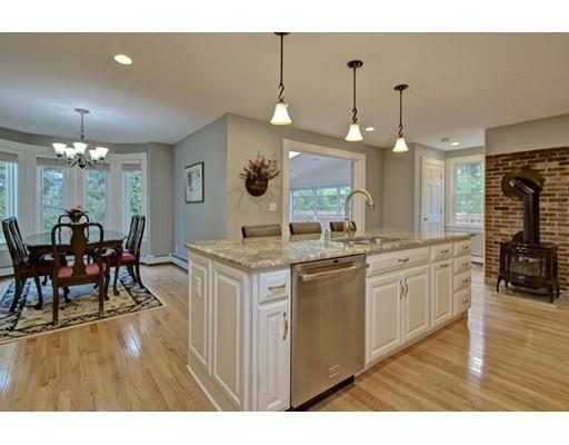 64 Charles St, Reading, MA 01867 photo 12