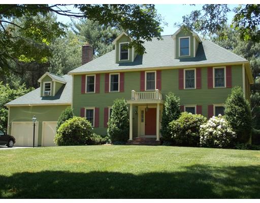 567 Elm St E, Raynham, MA 02767 photo 1