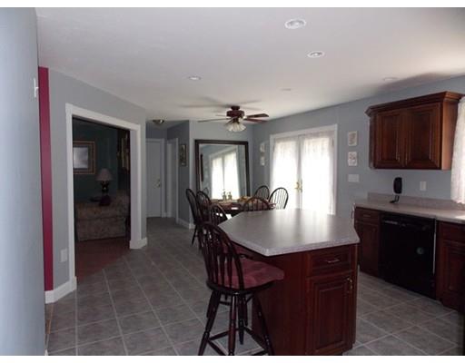 567 Elm St E, Raynham, MA 02767 photo 4