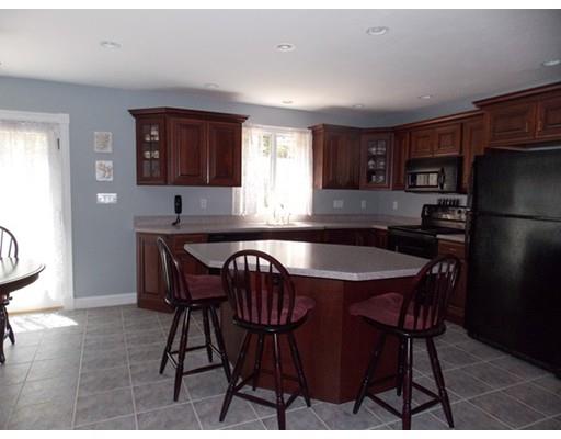 567 Elm St E, Raynham, MA 02767 photo 5