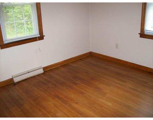79 Canton St, Springfield, MA 01104 photo 5