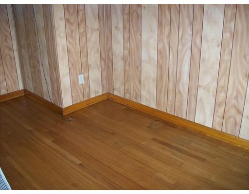 79 Canton St, Springfield, MA 01104 photo 9