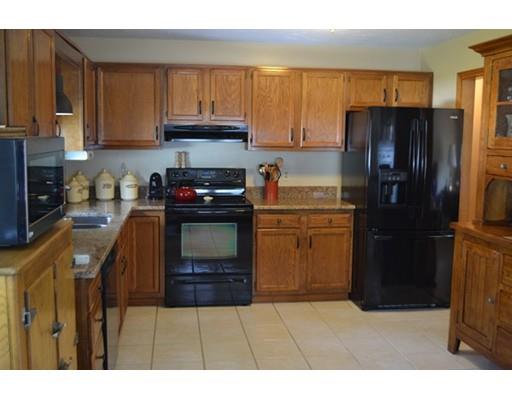8 Broughton Rd, Worcester, MA 01607 photo 5