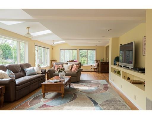 18 Ward St, Hingham, MA 02043 photo 11