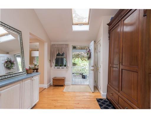 18 Ward St, Hingham, MA 02043 photo 2