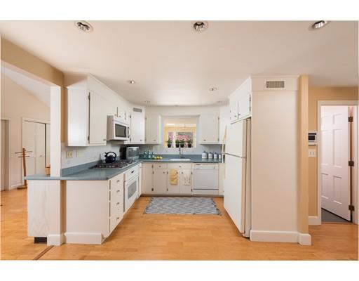 18 Ward St, Hingham, MA 02043 photo 5