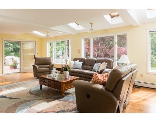 18 Ward St, Hingham, MA 02043 photo 12
