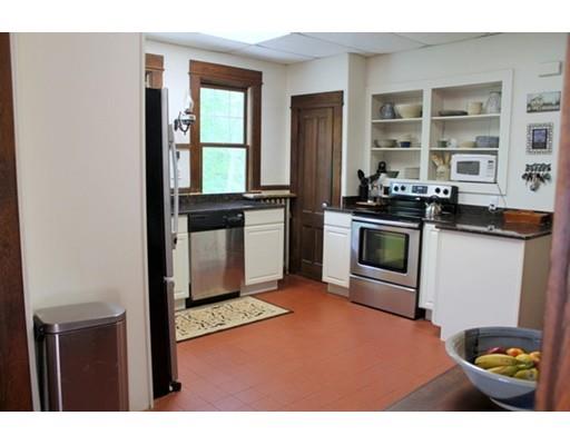 22 Weaver Rd, Springfield, MA 01107 photo 7
