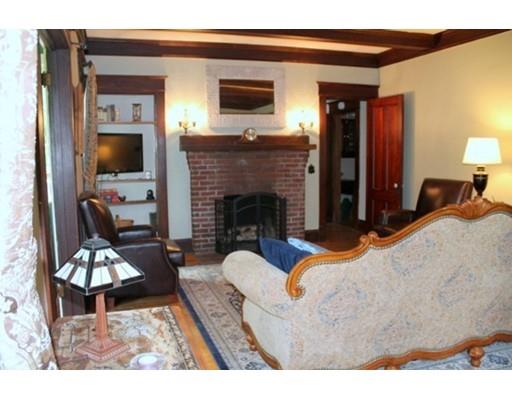 22 Weaver Rd, Springfield, MA 01107 photo 6