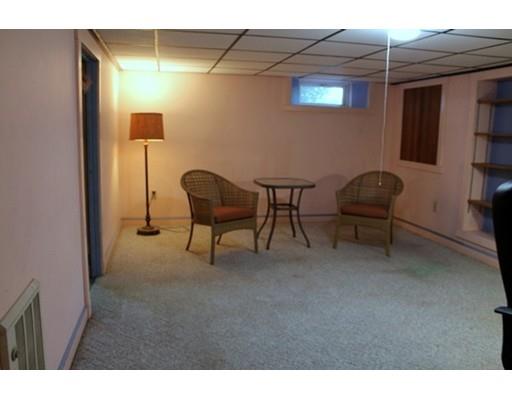 22 Weaver Rd, Springfield, MA 01107 photo 24