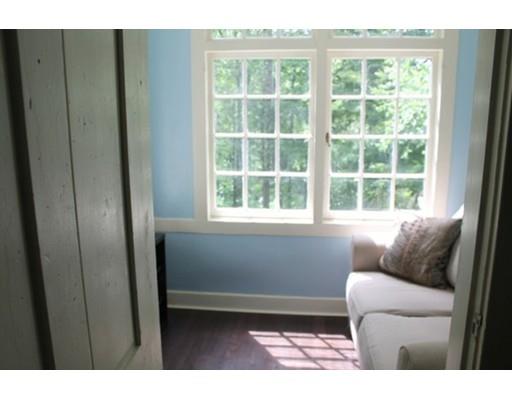 22 Weaver Rd, Springfield, MA 01107 photo 15