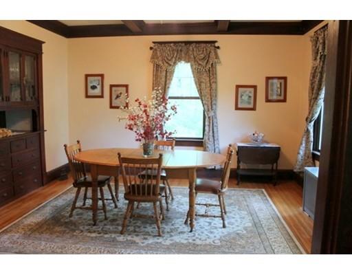 22 Weaver Rd, Springfield, MA 01107 photo 3