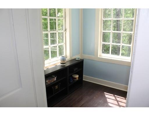 22 Weaver Rd, Springfield, MA 01107 photo 16