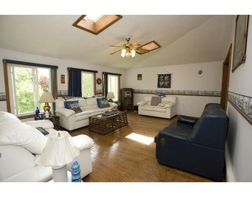 64 Canterbury St, Hingham, MA 02043 photo 11