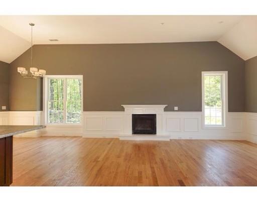 703 Salisbury St, Worcester, MA 01609 photo 7