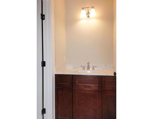 703 Salisbury St, Worcester, MA 01609 photo 19