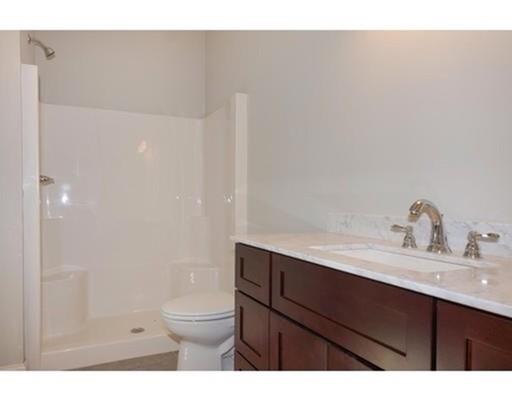 703 Salisbury St, Worcester, MA 01609 photo 11