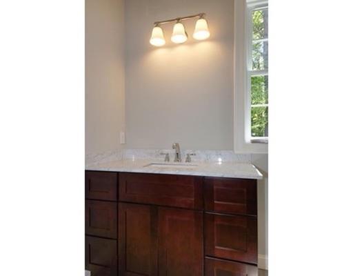 703 Salisbury St, Worcester, MA 01609 photo 12