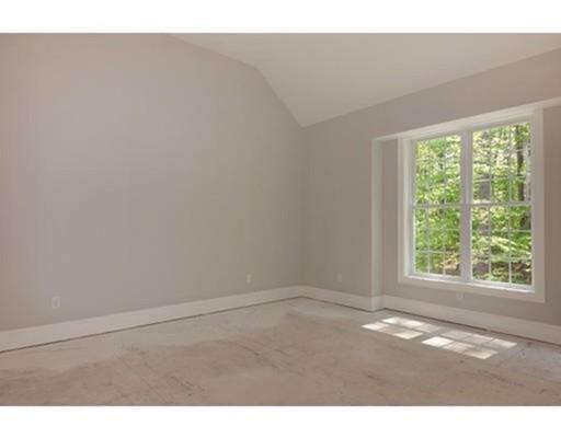 703 Salisbury St, Worcester, MA 01609 photo 9