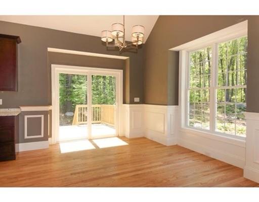 703 Salisbury St, Worcester, MA 01609 photo 5