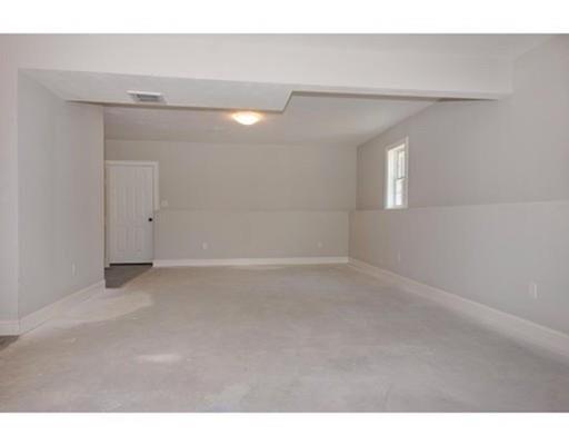 703 Salisbury St, Worcester, MA 01609 photo 18