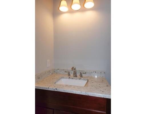 703 Salisbury St, Worcester, MA 01609 photo 15