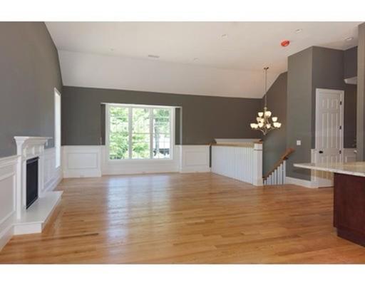703 Salisbury St, Worcester, MA 01609 photo 8