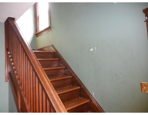 112 Washington St, Springfield, MA 01108 photo 9
