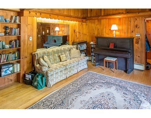 80 Centre St, Danvers, MA 01923 photo 4