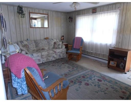 67 Partridge Dr, Springfield, MA 01119 photo 3