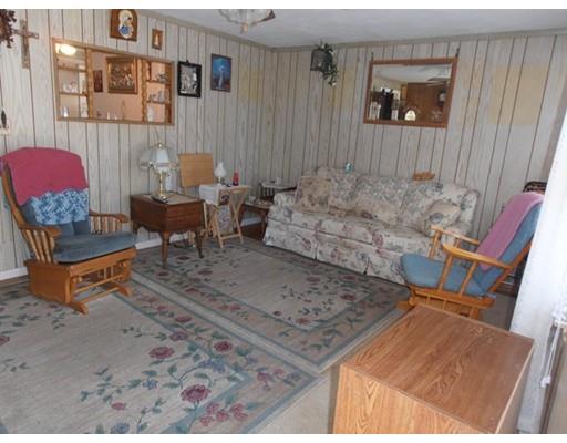 67 Partridge Dr, Springfield, MA 01119 photo 2