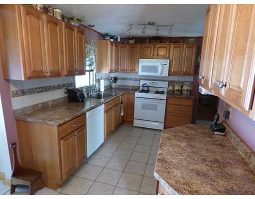 33 Tyrone St, Springfield, MA 01104 photo 5
