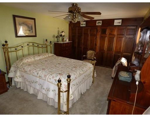 33 Tyrone St, Springfield, MA 01104 photo 11