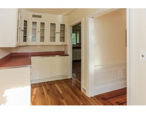 34 Willow Cres, Brookline, MA 02445 photo 15