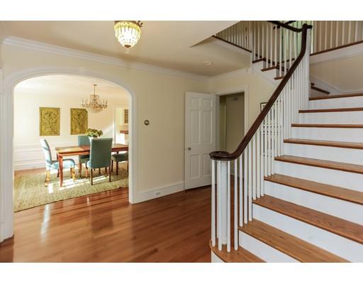 34 Willow Cres, Brookline, MA 02445 photo 4
