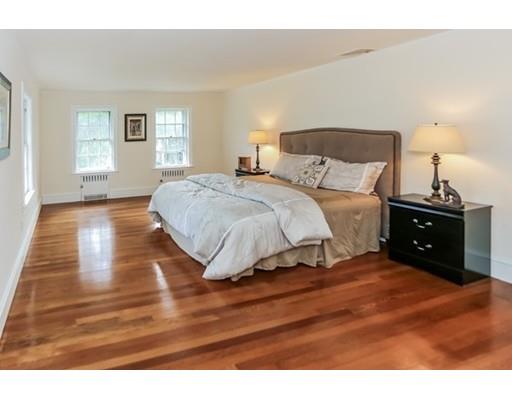 34 Willow Cres, Brookline, MA 02445 photo 16