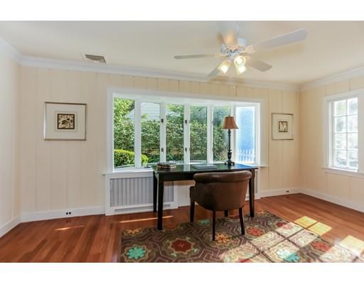 34 Willow Cres, Brookline, MA 02445 photo 9