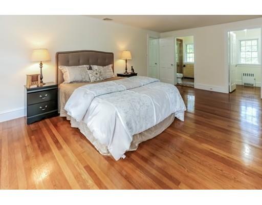 34 Willow Cres, Brookline, MA 02445 photo 17