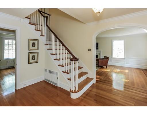 34 Willow Cres, Brookline, MA 02445 photo 3